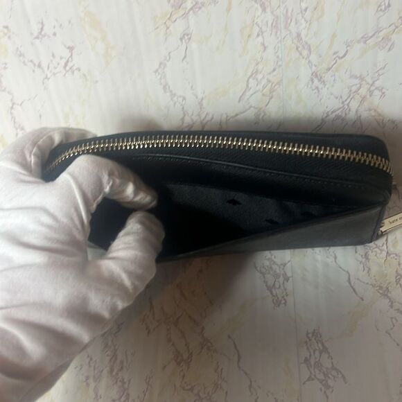 KATE SPADE BLACK AND GOLD LONG LEATHER ZIPPER WALLET - Picture 4 of 11